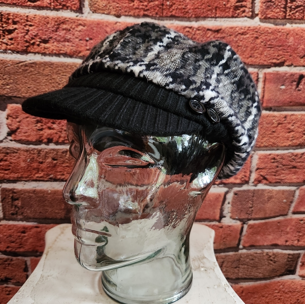 Winter hat - Picture 4 of 8